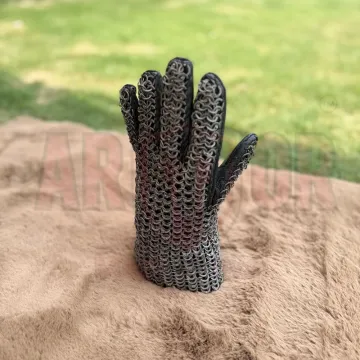 \\N