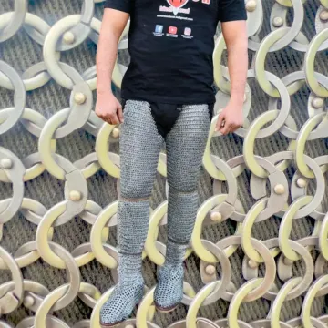 \\N