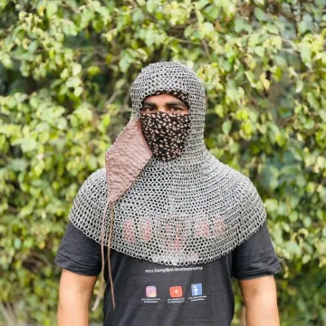 \\N