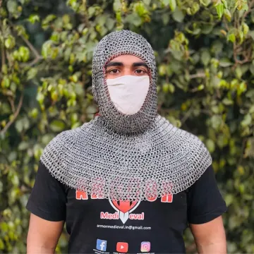 \\N