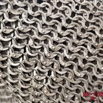 \\N